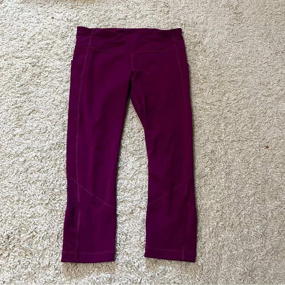 lululemon magenta 21" inspire leggings size 8